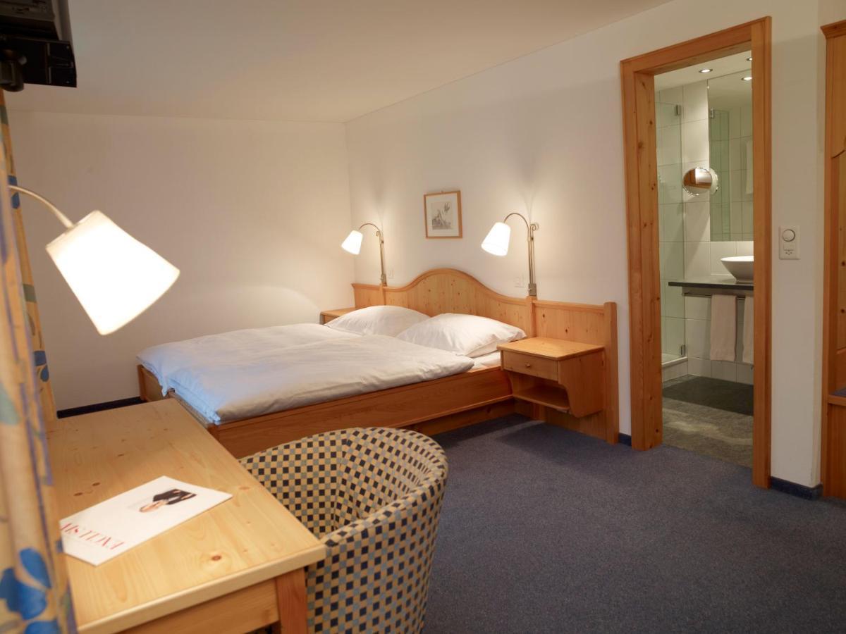 Hotel Alpina Парпан Екстериор снимка