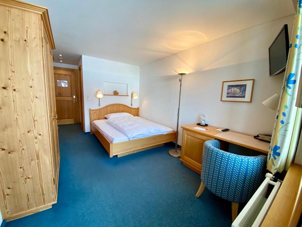 Hotel Alpina Парпан Екстериор снимка