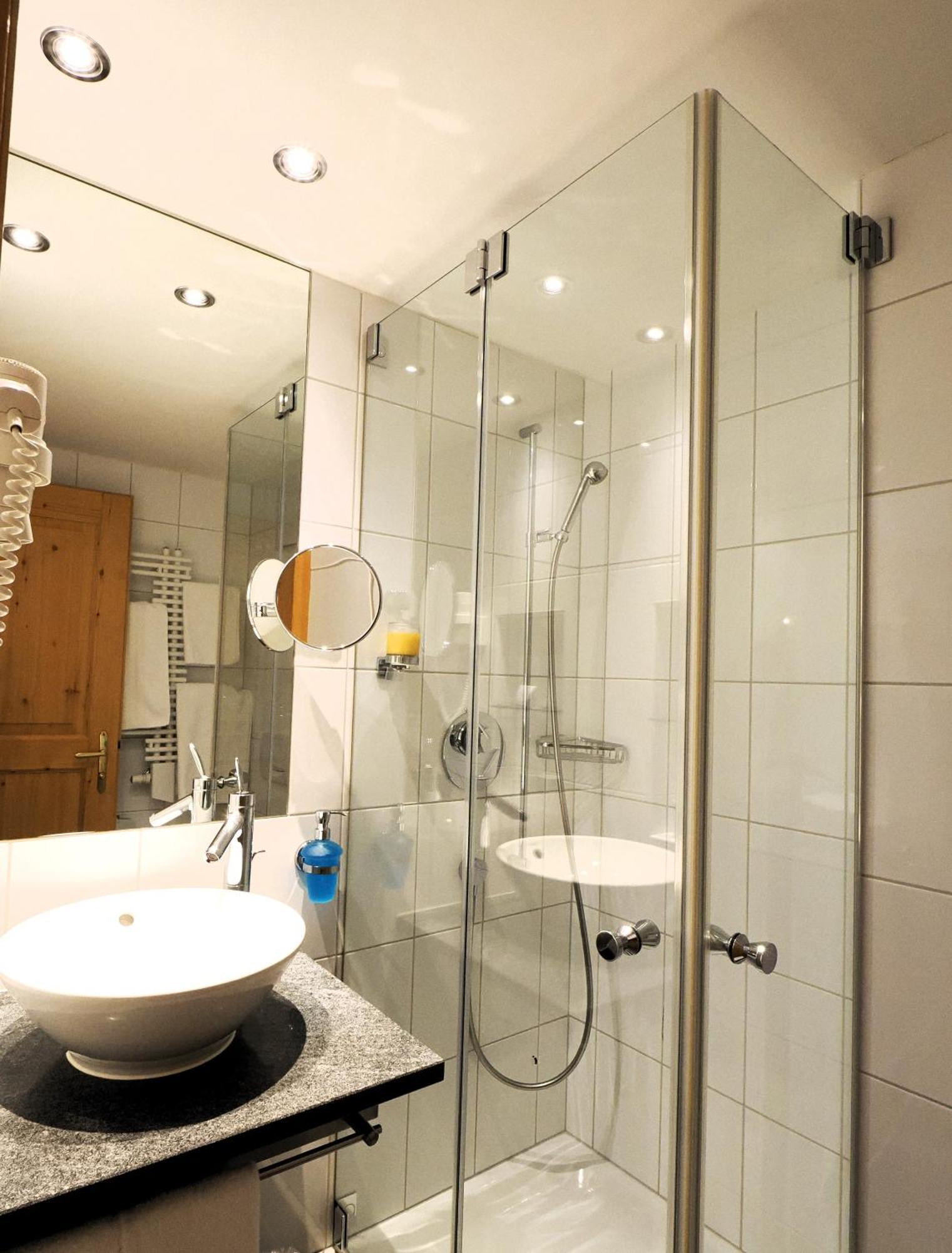Hotel Alpina Парпан Екстериор снимка