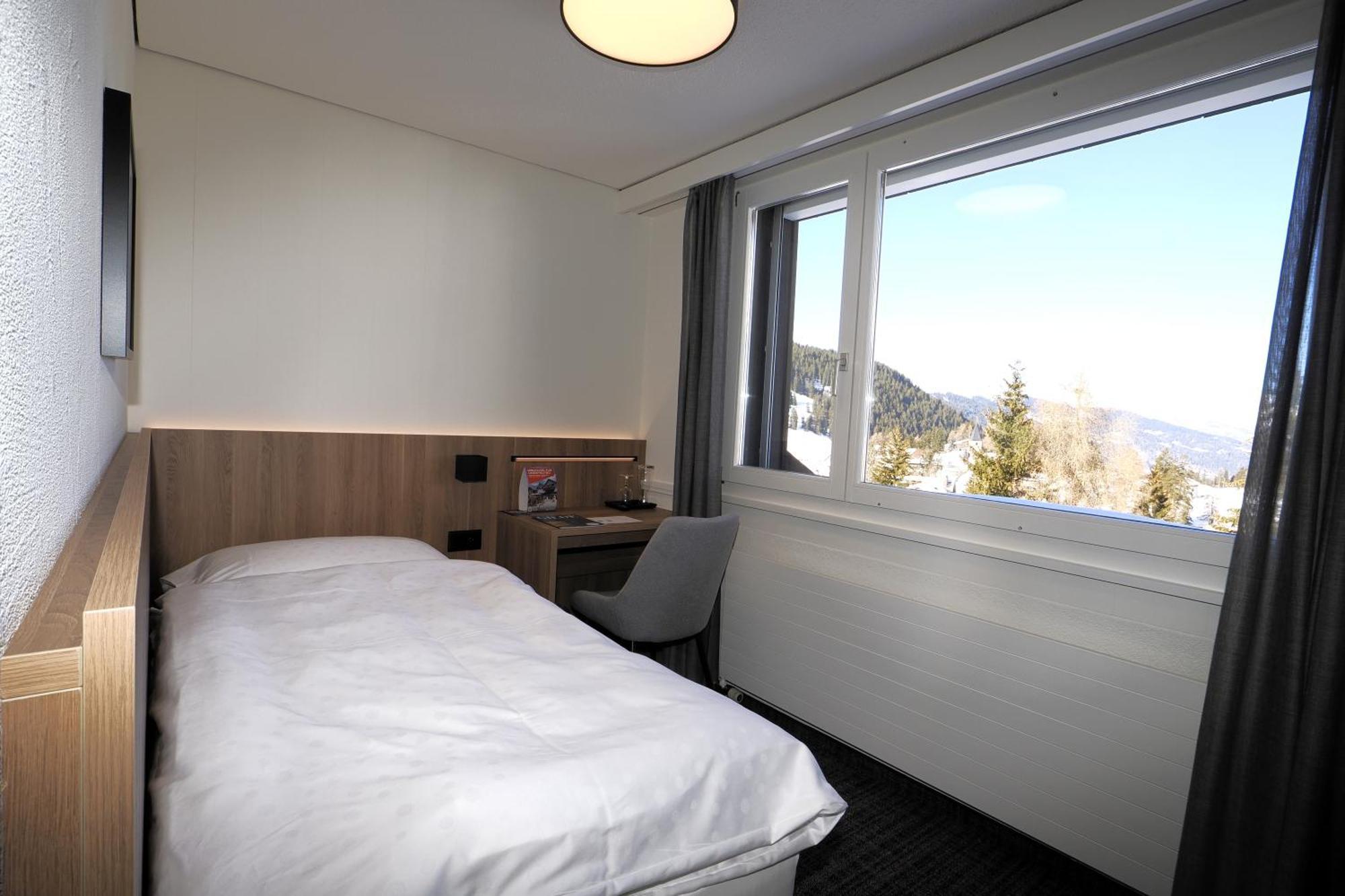 Hotel Alpina Парпан Екстериор снимка