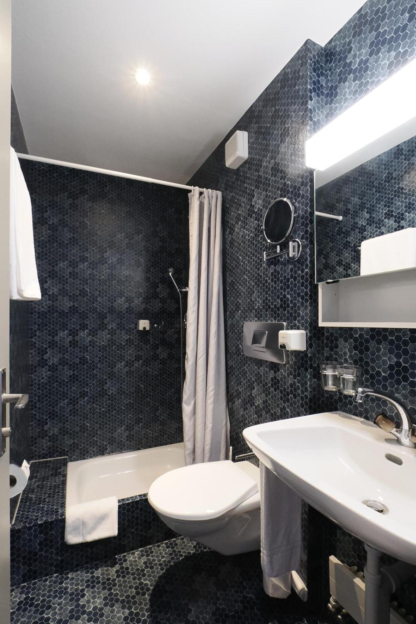 Hotel Alpina Парпан Екстериор снимка